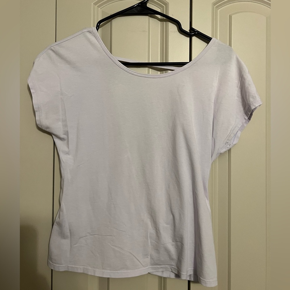 Lululemon Twist & Train Short Sleeve size 4 or 6 - light purple/grayish